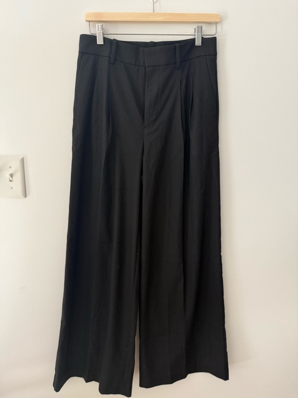 The Harlow Superwide-Leg Trouser in Brushed Twill - Picture 2 of 9
